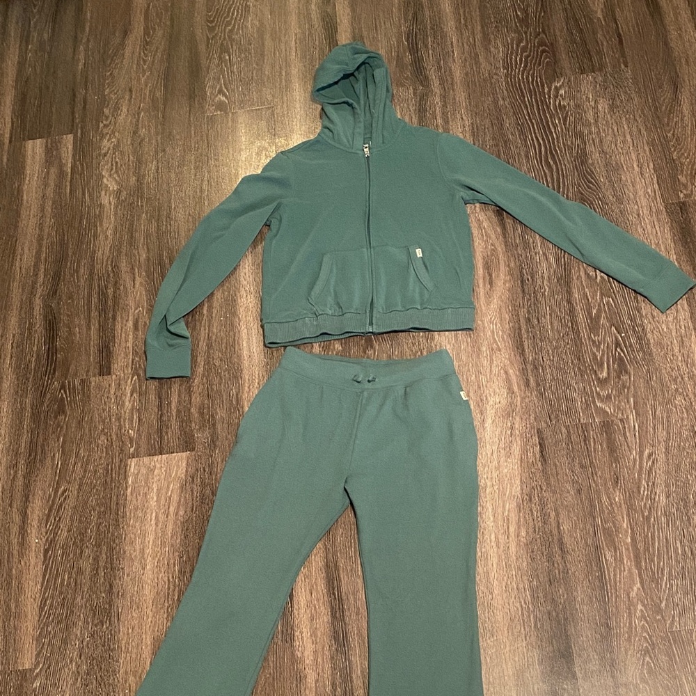 Abercrombie Kids Forest Green Sweatshirt and pants set